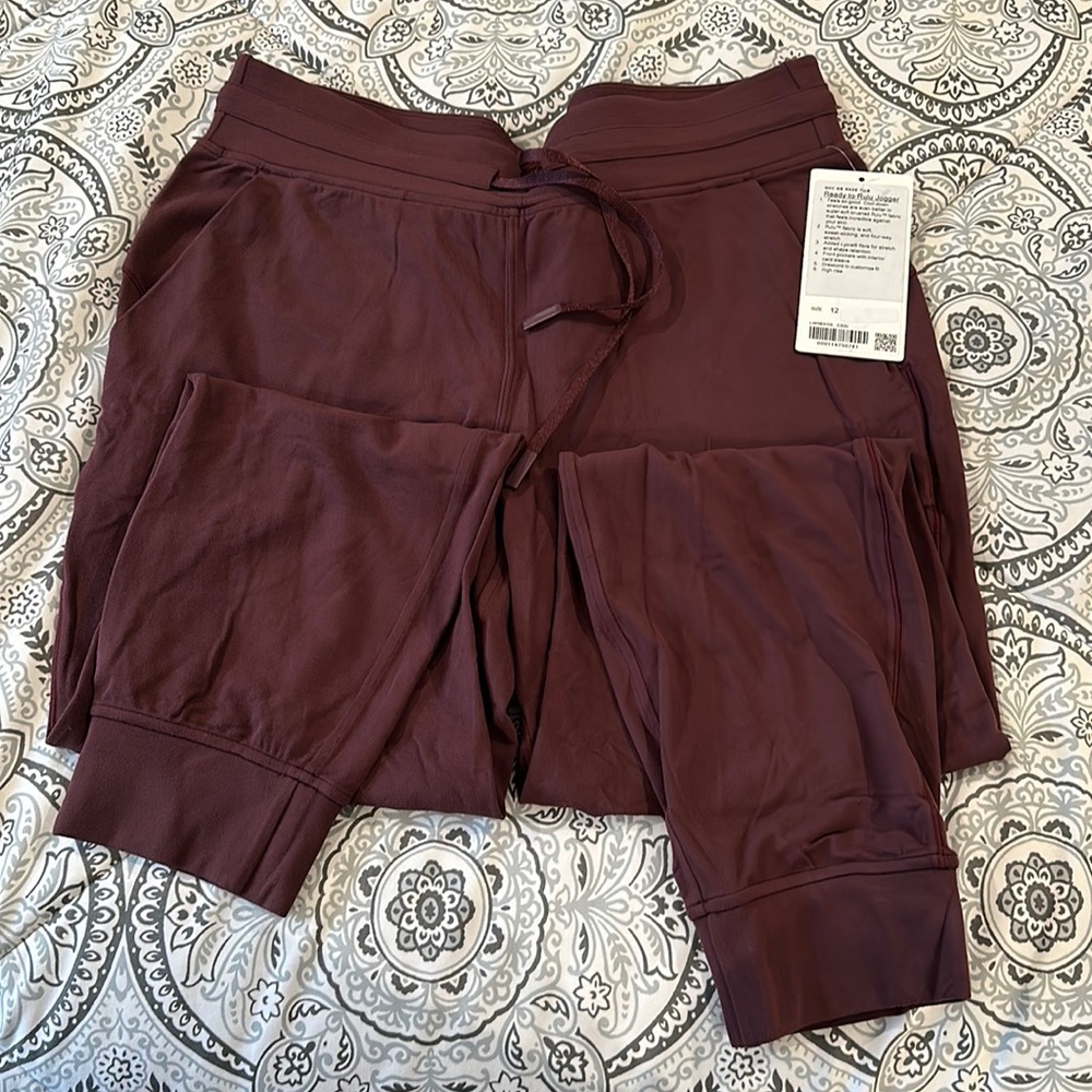 NWT Lululemon Ready to Rulu Jogger